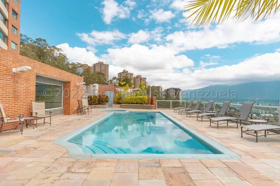 Apartamento (Duplex) en Venta en Lomas del Sol, Distrito Metropolitano - 2