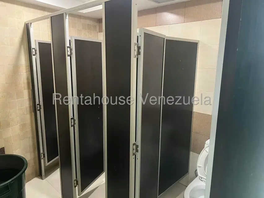 Local Comercial en Alquiler en Los Dos Caminos, Distrito Metropolitano - 14