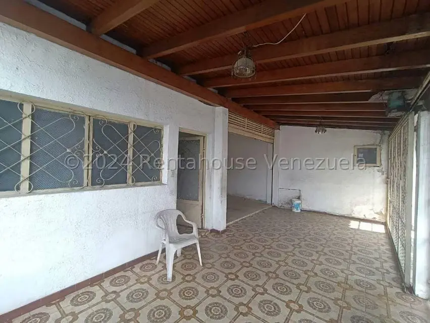Casa (Multipes Niveles) en Venta en Guatire, Miranda - 3