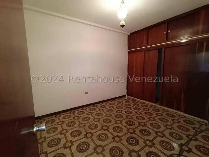 Casa (Multipes Niveles) en Venta en Guatire, Miranda - 8