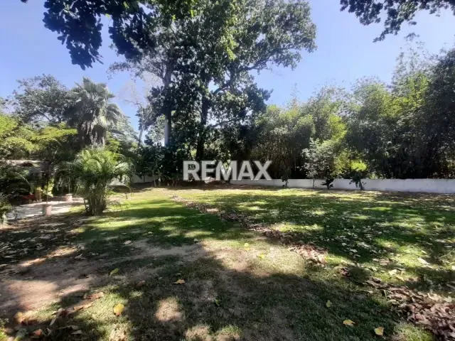 En Venta Terreno con estructura Club en el Sector Las Josefinas San Diego - 4