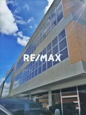Venta de Galpón de 3 niveles zona industrial norte C.C Henrry
