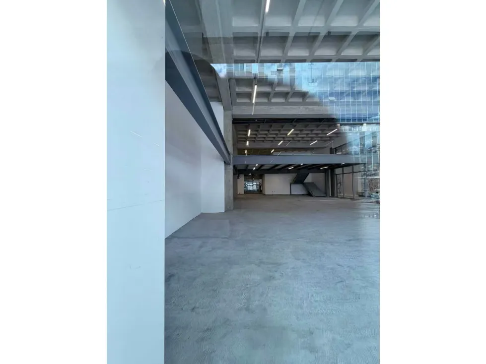 Vendo local comercial en PB 505m2 Las Mercedes 3508 - 11