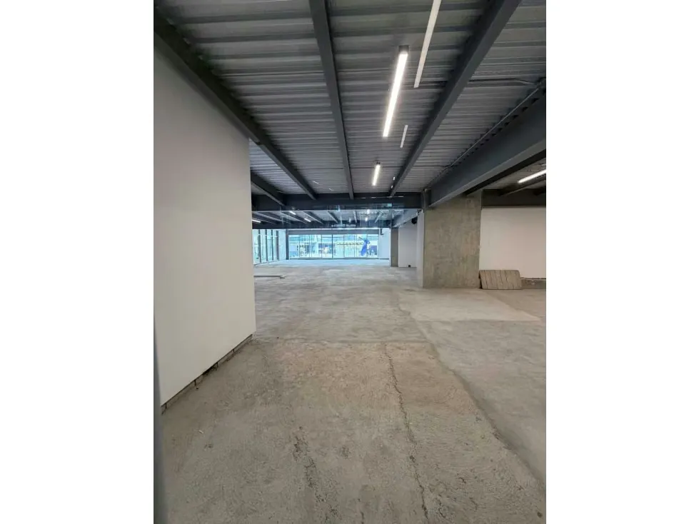 Vendo local comercial en PB 505m2 Las Mercedes 3508 - 12
