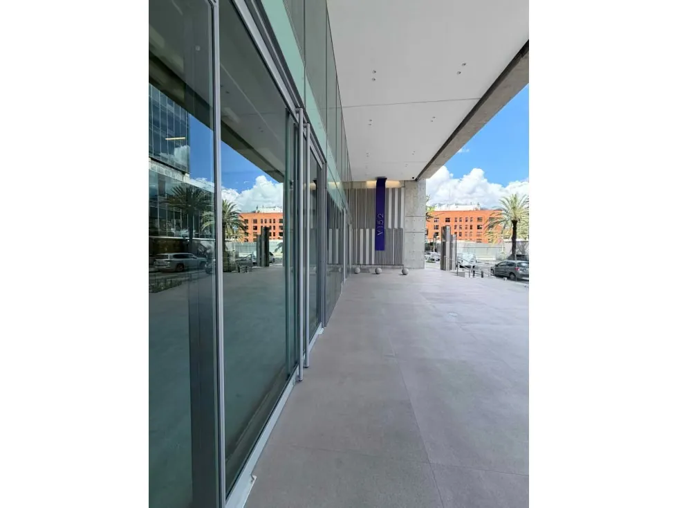 Vendo local comercial en PB 505m2 Las Mercedes 3508 - 4