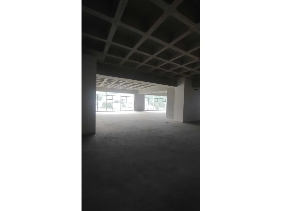 Se alquila Oficina 130m² Las Mercedes - 2