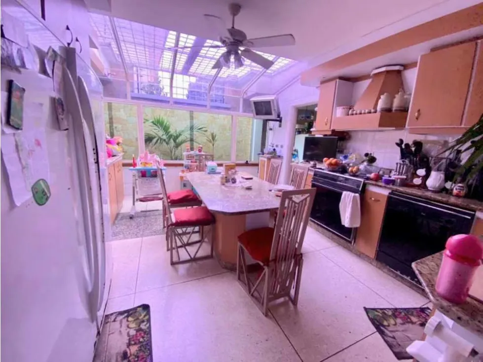 Vendo casa 350m2 Sorokaima 7630 - 8