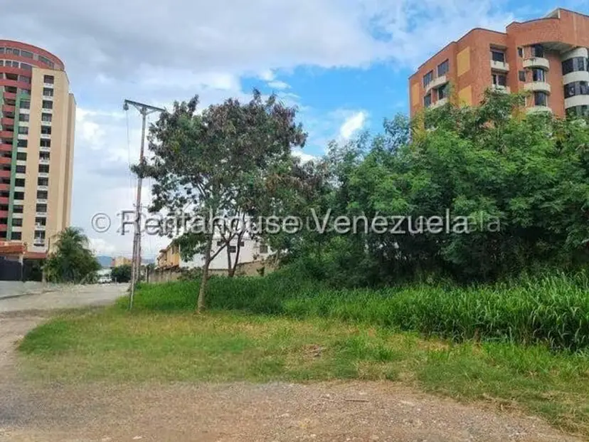 Terreno (Comercial) en Venta en Triangulo del Este, Lara