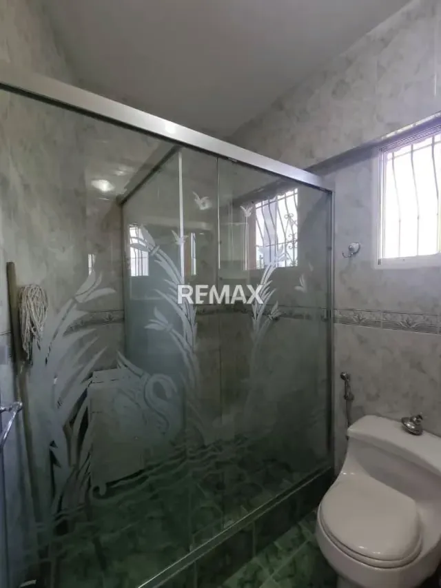 VENTA DE CASA BIFAMILIAR - 14