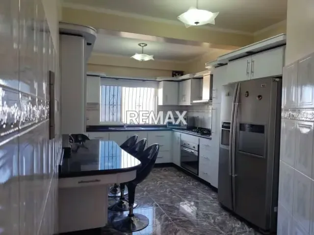 VENTA DE CASA BIFAMILIAR - 8