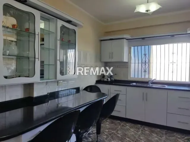 VENTA DE CASA BIFAMILIAR - 10