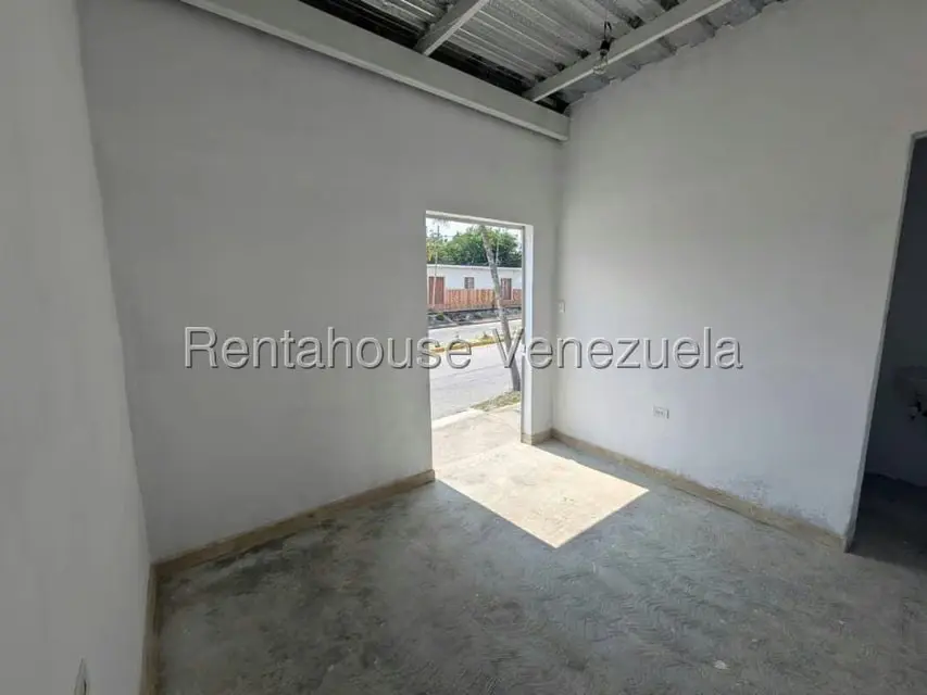 Local Comercial en Alquiler en El Recreo, Lara - 13