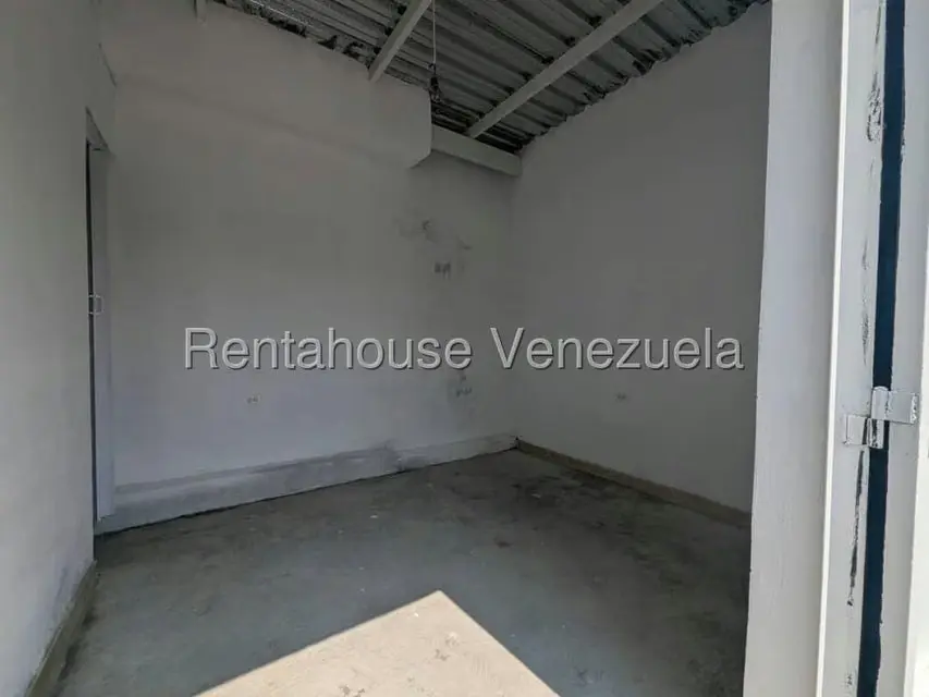 Local Comercial en Alquiler en El Recreo, Lara - 16