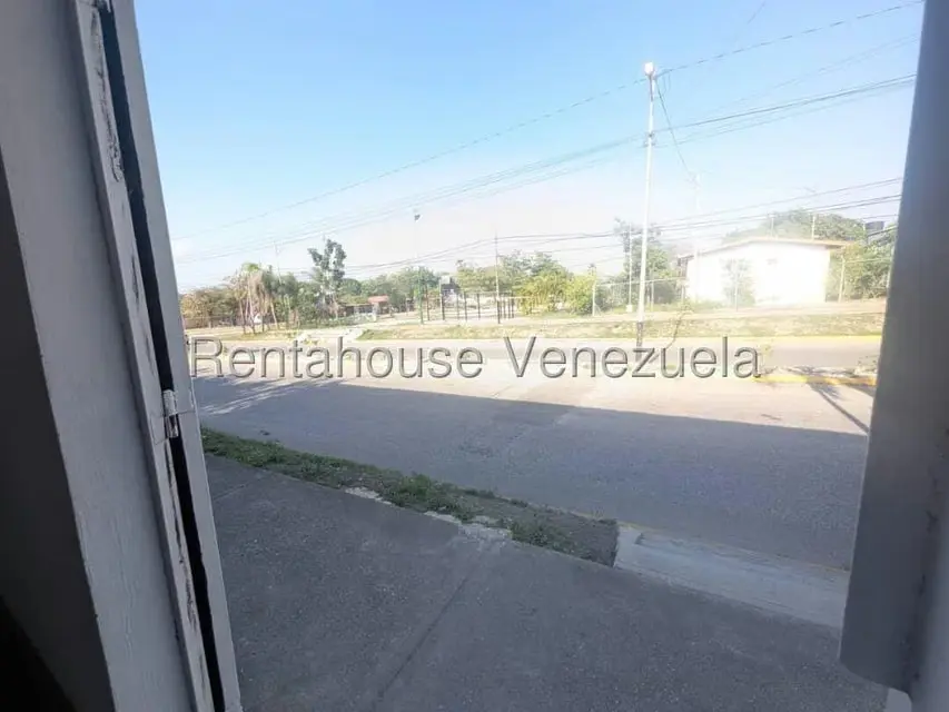 Local Comercial en Alquiler en El Recreo, Lara - 19