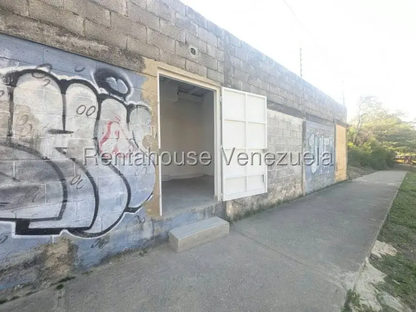 Local Comercial en Alquiler en El Recreo, Lara - 2