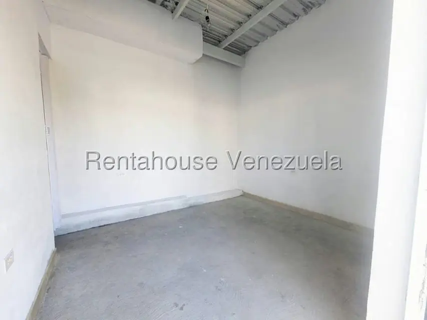 Local Comercial en Alquiler en El Recreo, Lara - 4