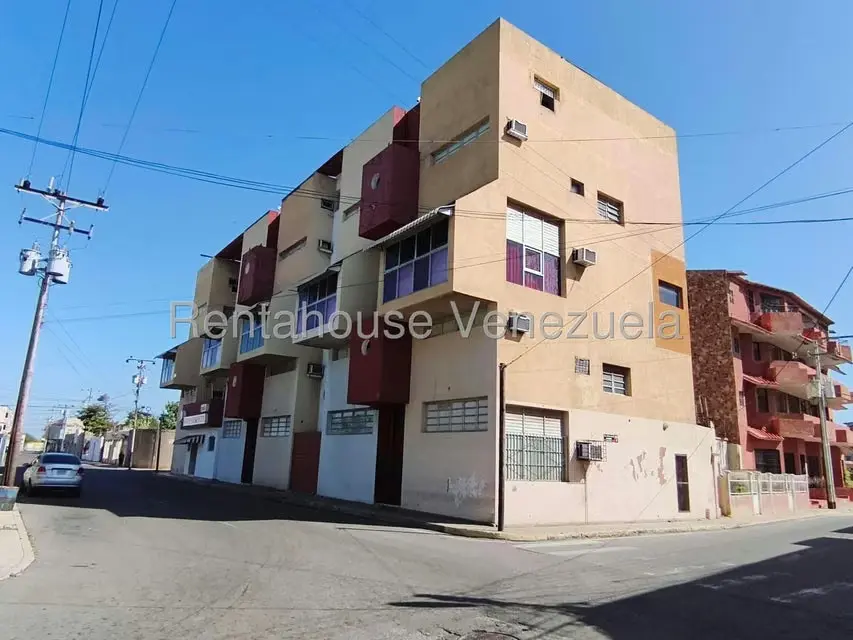 Edificio en Venta en Punto Fijo, Falcon - 81