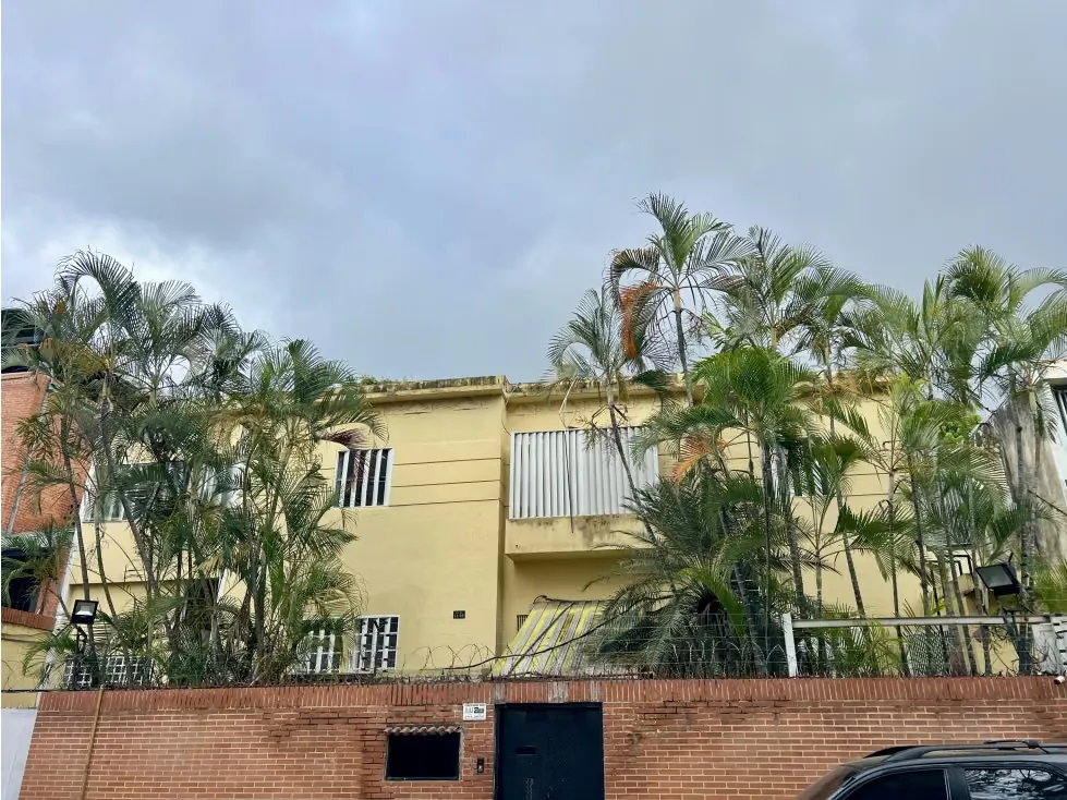 Se vende casa/486Mt/15consultorios/7b/1p/San Bernardino/9832