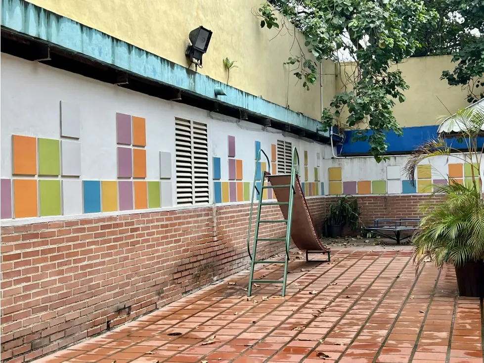 Se vende casa/486Mt/15consultorios/7b/1p/San Bernardino/9832 - 14