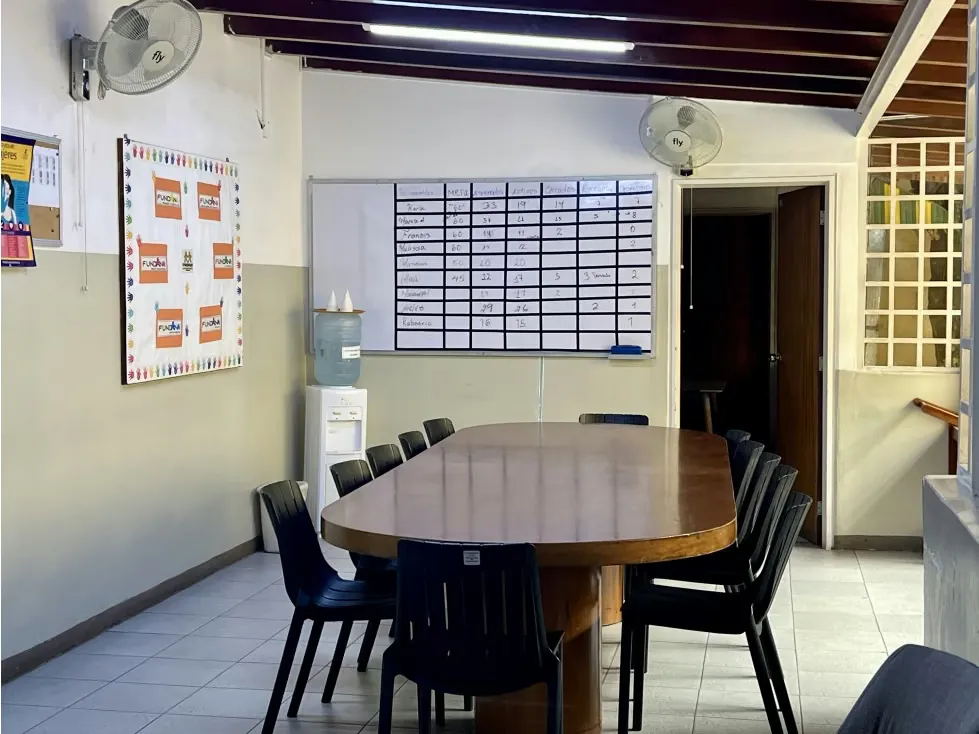 Se vende casa/486Mt/15consultorios/7b/1p/San Bernardino/9832 - 6