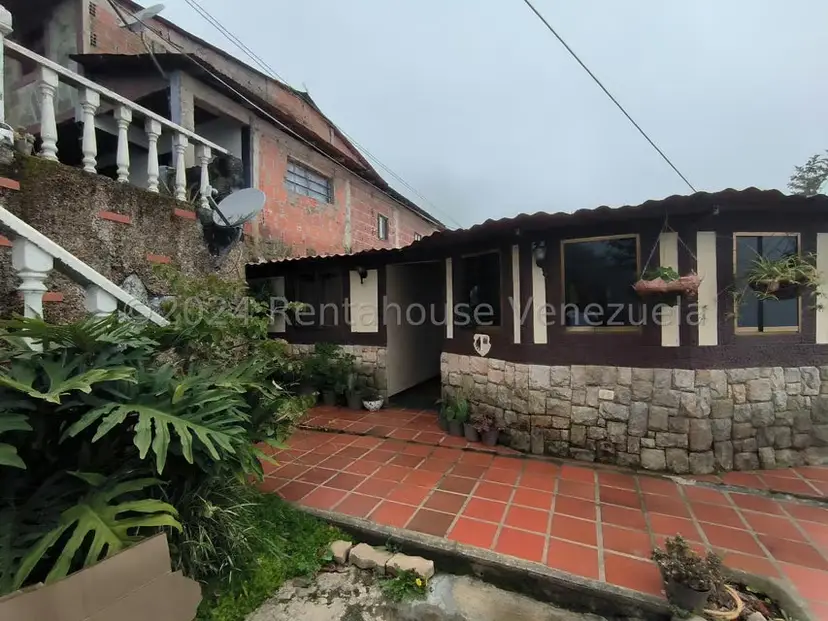 Terreno (Finca) en Venta en La Colonia Tovar, Aragua