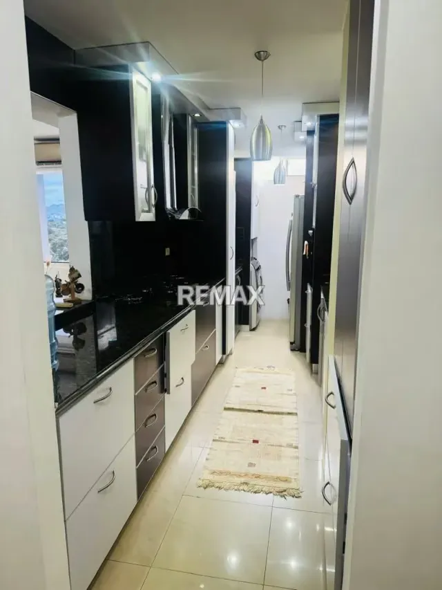 Apartamento en Alquiler Edificio Cerdeña, Zona Oeste- Barquisimeto - 2
