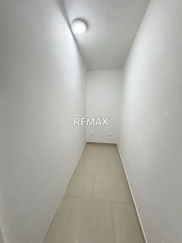 LINDO APARTAMENTO EN VENTA EN LAS DELICIAS - 17