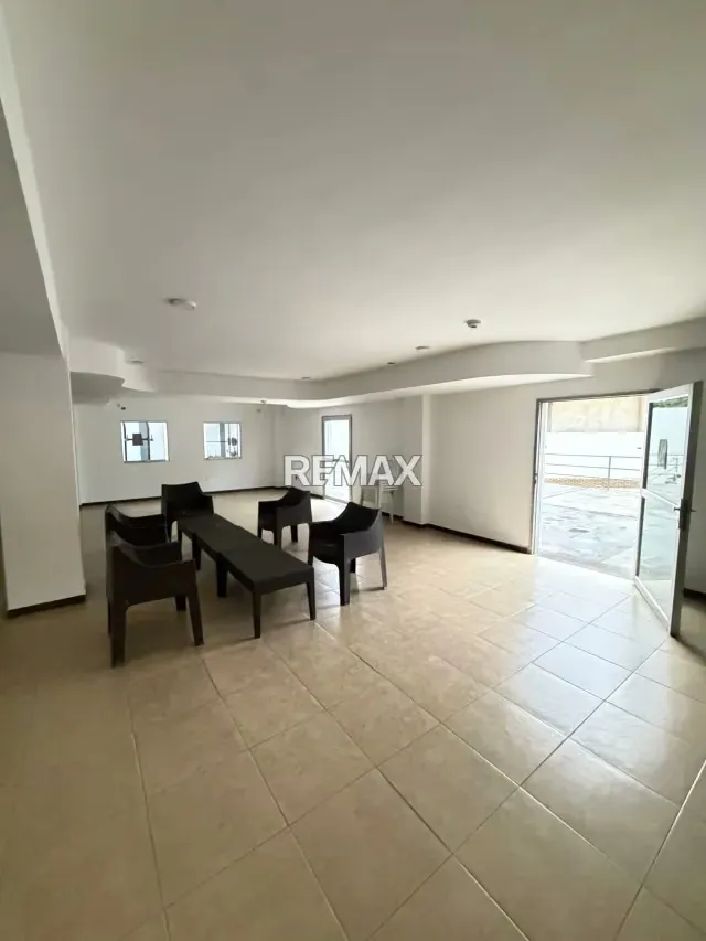 LINDO APARTAMENTO EN VENTA EN LAS DELICIAS - 4