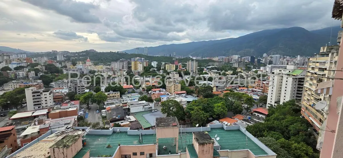Apartamento (1 Nivel) en Venta en Colinas de Los Chaguaramos, Distrito Metropolitano - 13