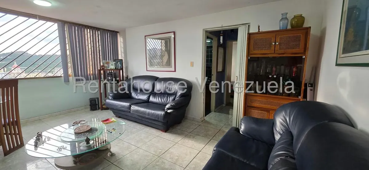 Apartamento (1 Nivel) en Venta en Colinas de Los Chaguaramos, Distrito Metropolitano - 6