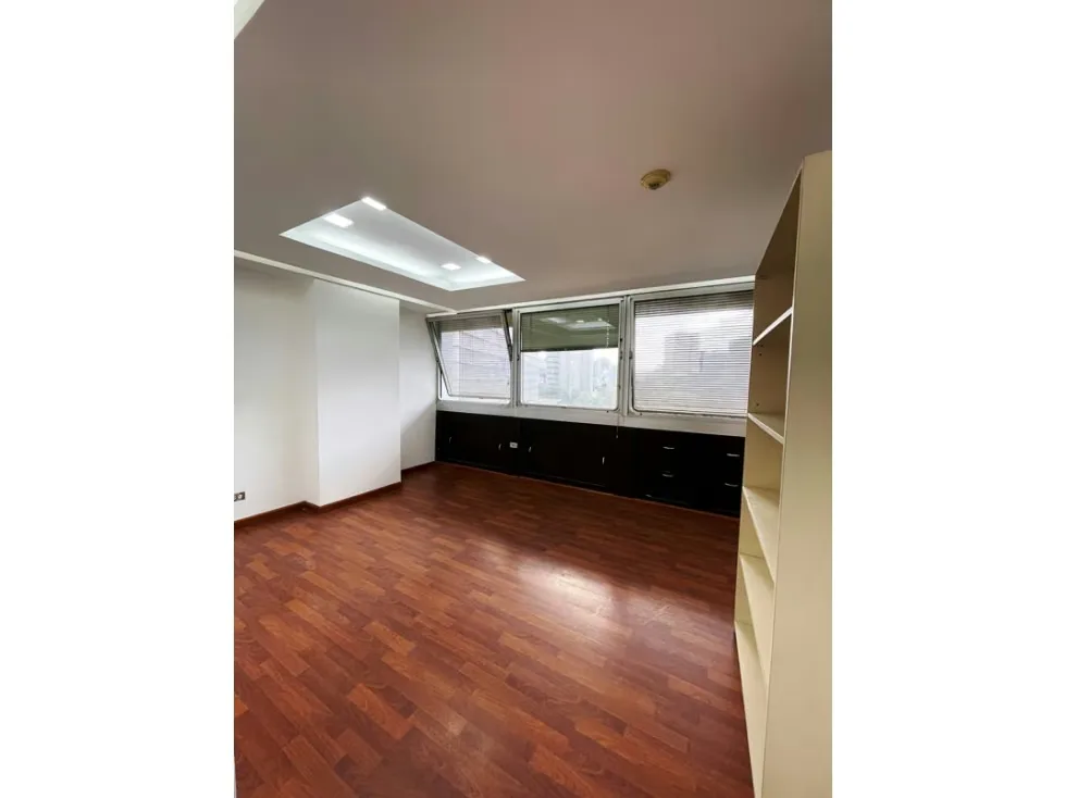 Oficina - Las Mercedes - 240 Mts2 - 5
