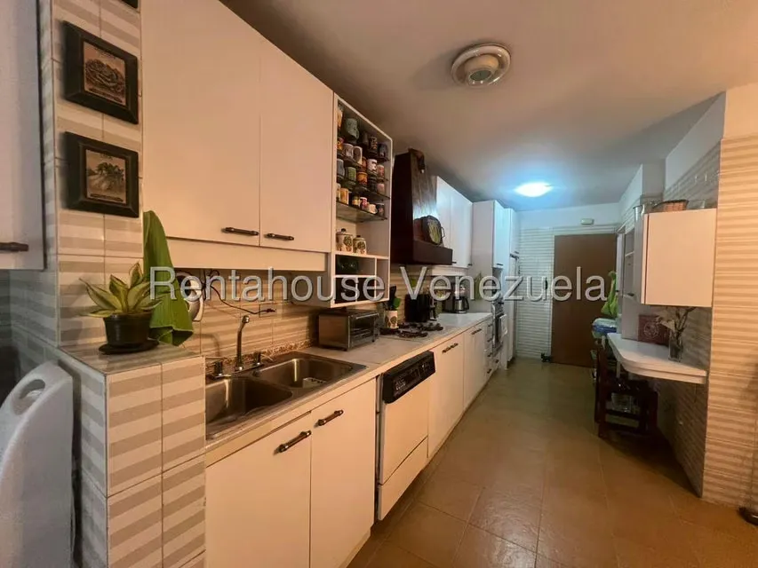Apartamento (1 Nivel) en Venta en Los Samanes, Distrito Metropolitano - 11