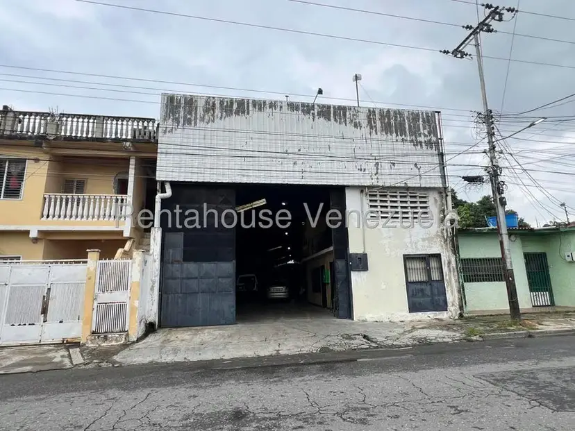 Comercial (Galpon - Deposito) en Venta en La Coromoto, Aragua