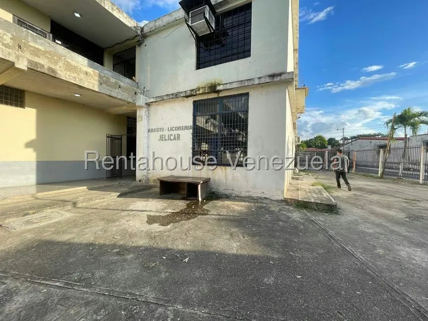 Local Comercial en Venta en Almarriera, Lara - 11