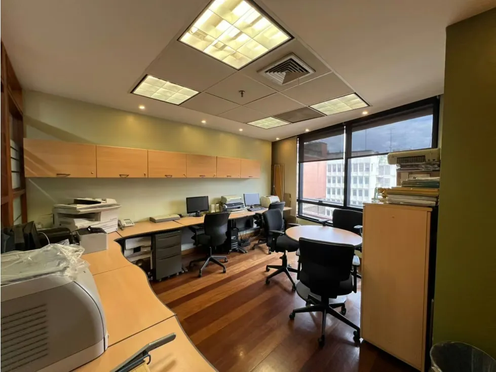 Se Alquila Oficina 250m² Torre KPMG - 2