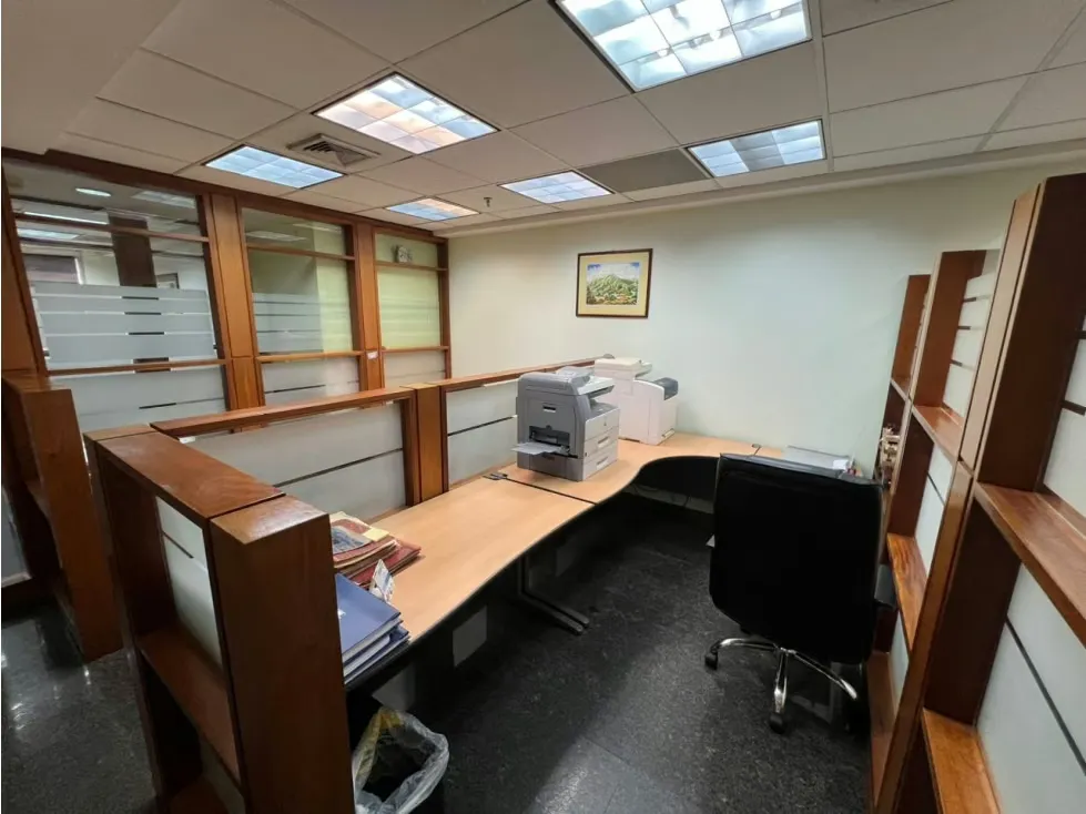 Se Alquila Oficina 250m² Torre KPMG - 13