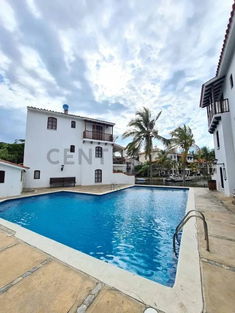 Century21 Ofrece en alquiler de Villa de tres niveles en el C.R. Pueblo Viejo - 2