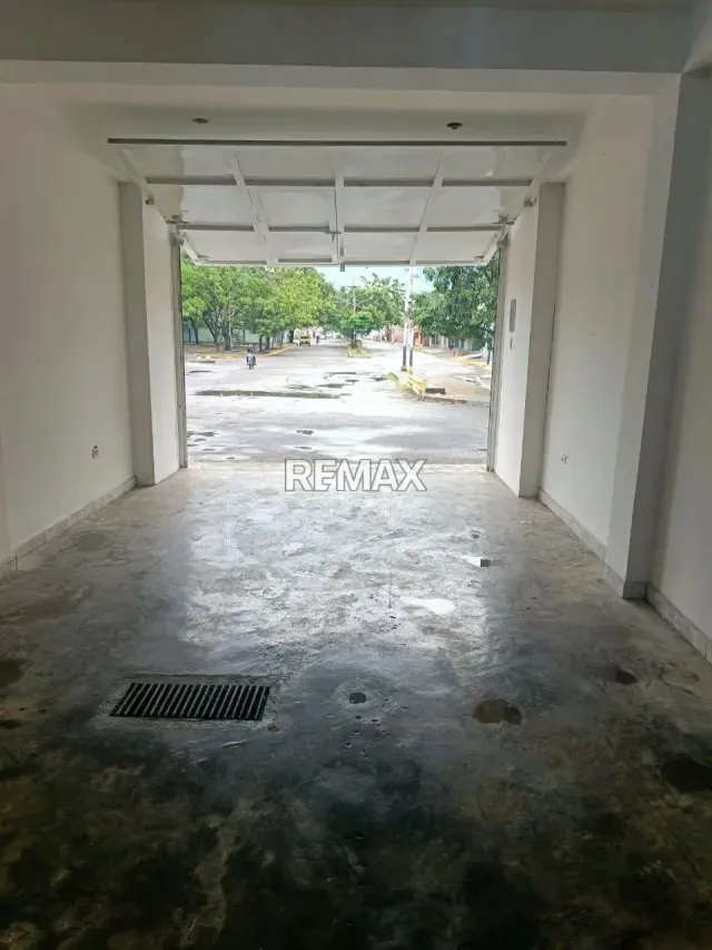 Se alquila Local en Av. 15 de Piñonal Maracay - 3