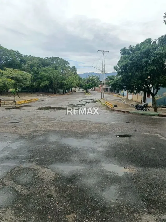 Se alquila Local en Av. 15 de Piñonal Maracay - 7