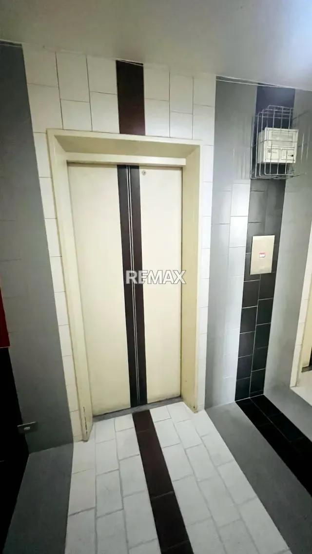 Alquiler de oficina en La Torre Atlantida - 12