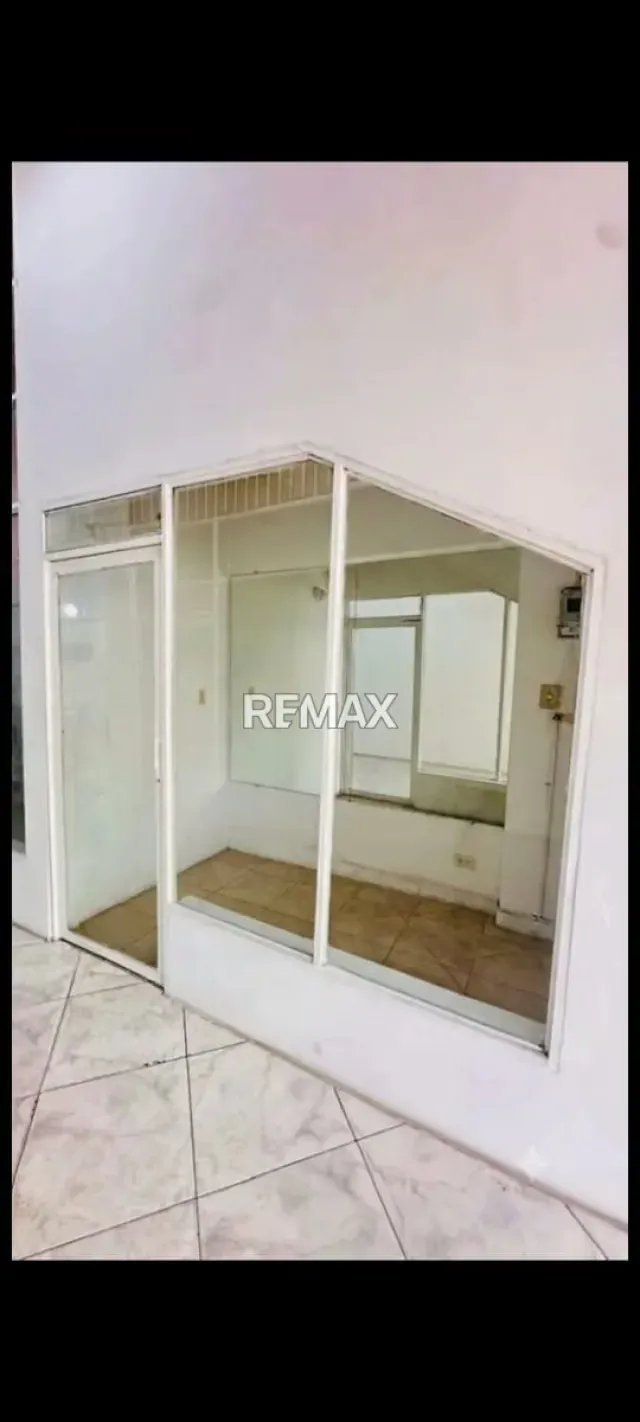 SE VENDE Local Comercial. Local N 7 Ubicación Tariba Municipio Cardenas - 4