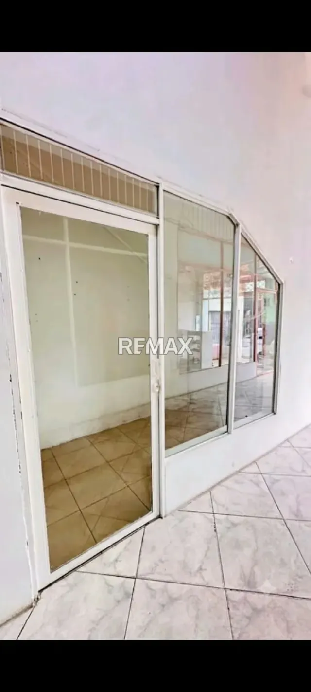 SE VENDE Local Comercial. Local N 7 Ubicación Tariba Municipio Cardenas - 5