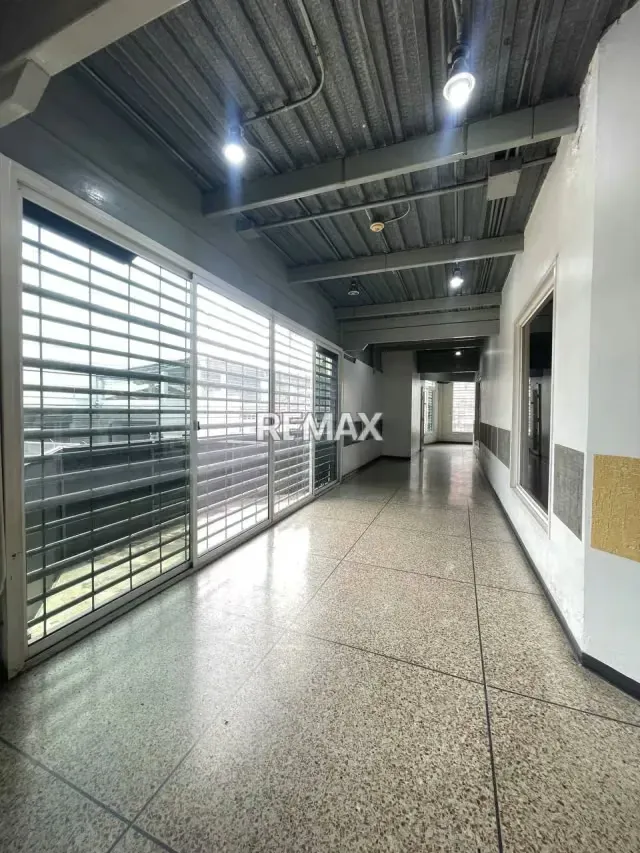 OFICINA EN ALQUILER , AV MIRANDA - 6