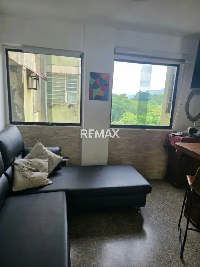 En venta apartamento de Oportunidad en Av Bolívar Res Kerdel - 2