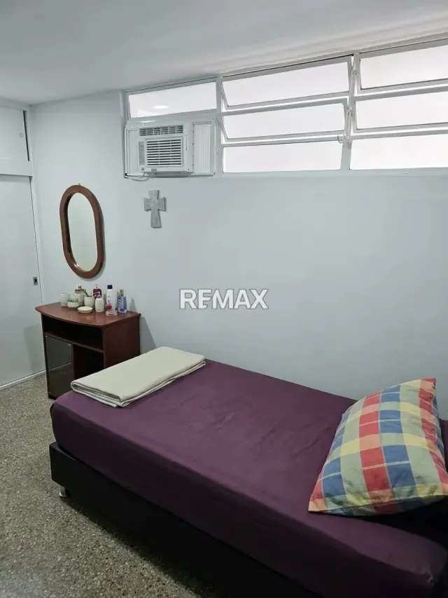 En venta apartamento de Oportunidad en Av Bolívar Res Kerdel - 5
