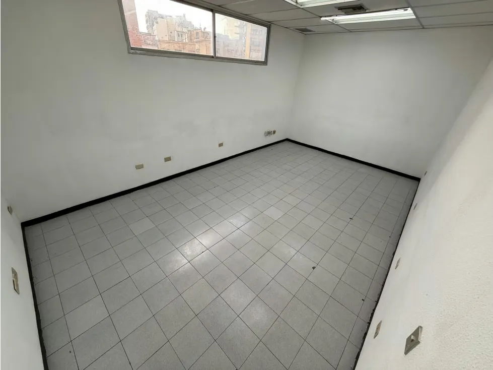 Se alquila local comercial 150m2 Bello Monte 4241 - 10