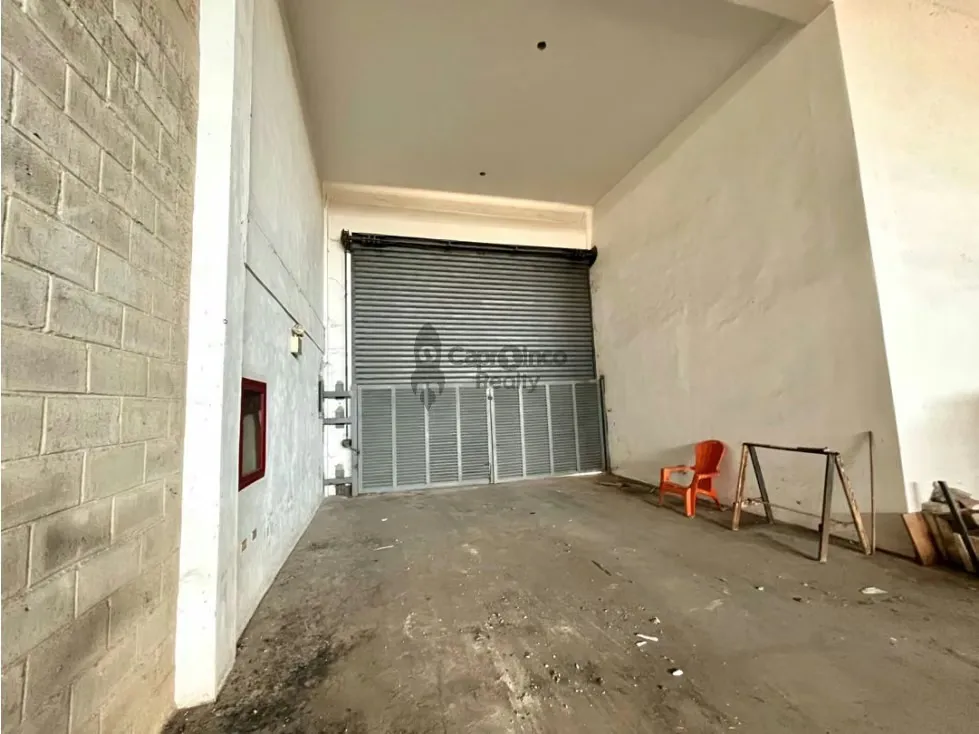 En venta Galpón en C.C Empresarial MetroSur Valencia. obra gris - 21