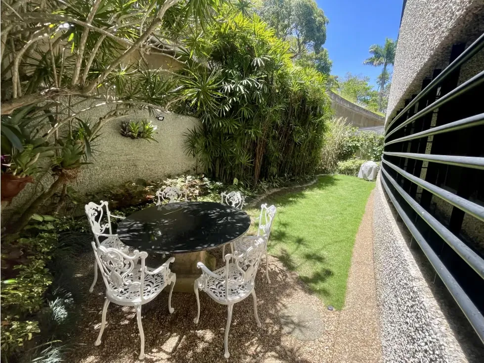 Se vende apartamento 310m2 Sebucan 0941 - 18