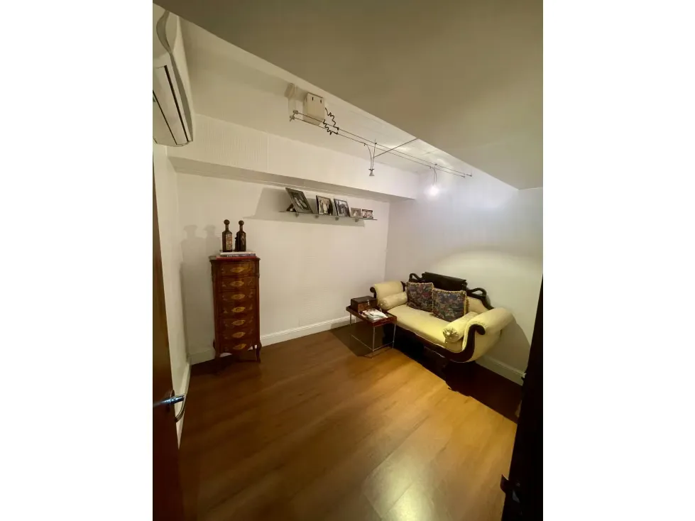 Se vende apartamento 310m2 Sebucan 0941 - 24