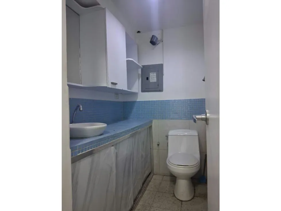 OFICINA EN SABANA GRANDE EN VENTA 50m2 - 6